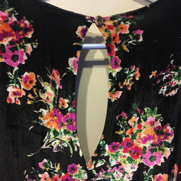 FLORAL Velour Romper with long Sleeves BY SHOW ME YOU MUMU Floral.Medium - Picture 4 of 6